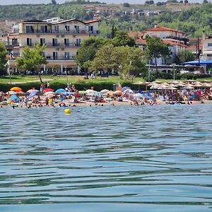 Hotel Plaza Hanioti