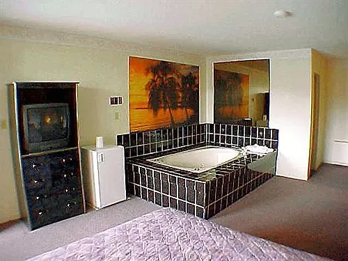 7 Nights Stay Niagara Falls Hotel