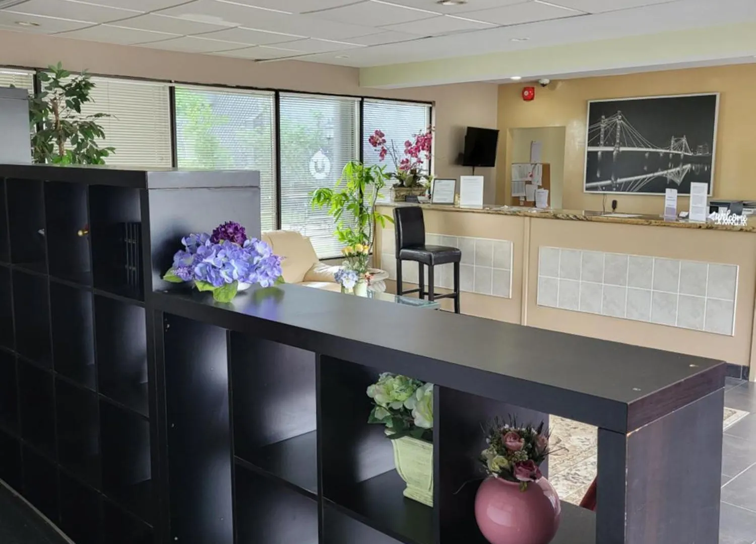 7 Nights Stay Niagara Falls 2*,  Kanada